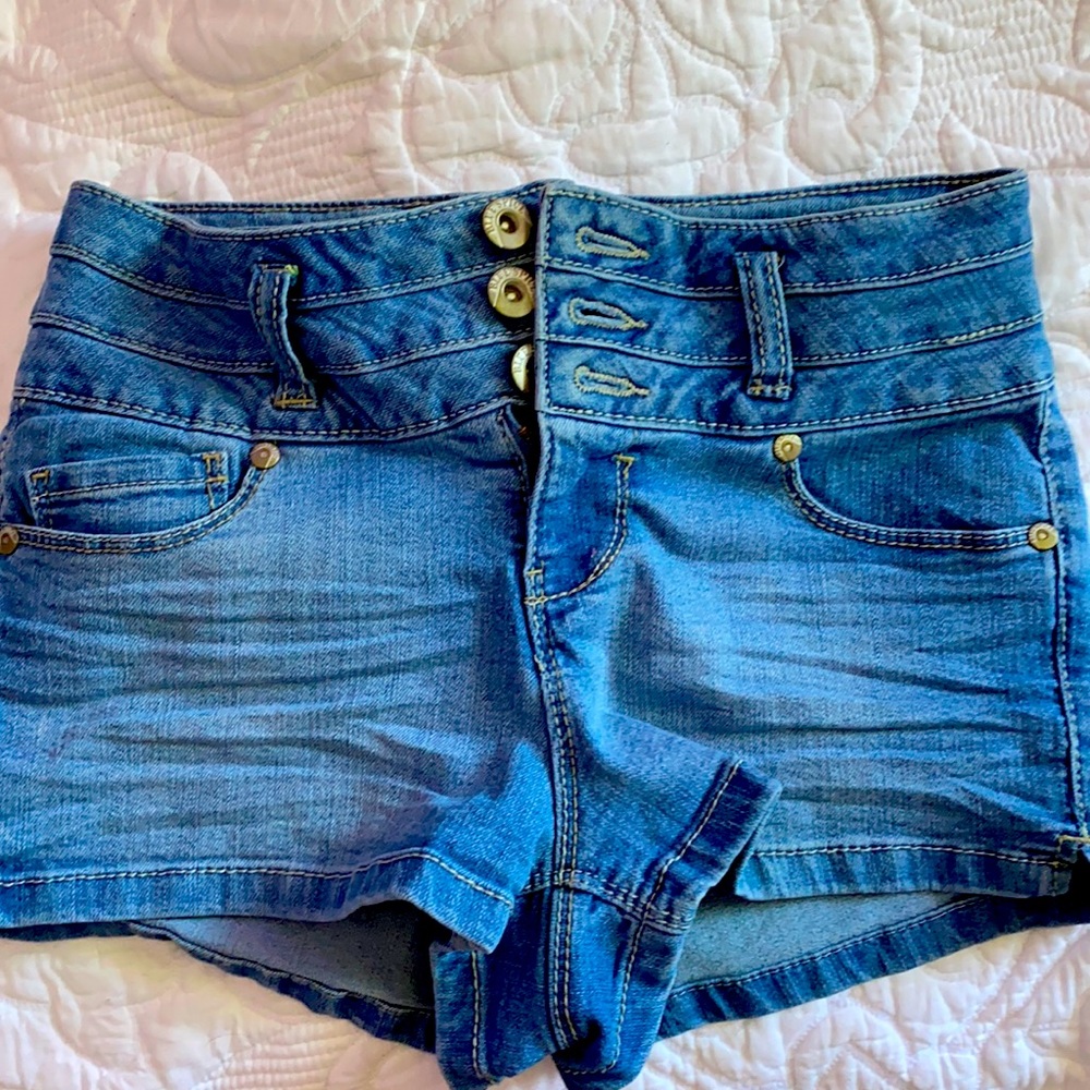 Cute Vintage Booty Shorts!! Great for Summer!!:)